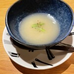 出汁と小鉢の和食 なのに - 