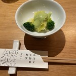 出汁と小鉢の和食 なのに - 
