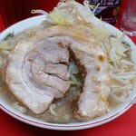 ラーメン二郎  - ラーメン半分　ニンニクなし　野菜増し