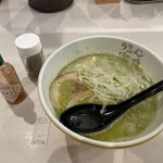 ラーメン海鳴 福岡空港店 - 