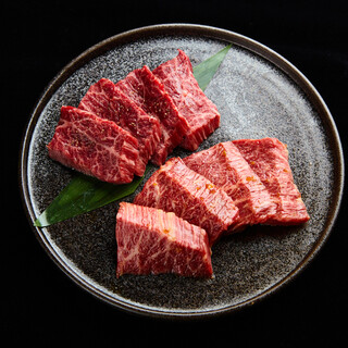 Please try the divine tongue, the divine skirt steak, and the divine sagari! !