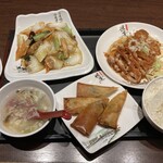 菜福楼 135餃子酒場 - 