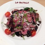 ラ・ベットラ・ダ・オチアイ・トヤマ - タリアーテ（国産牛）サラダ添えバルサミコソース