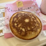 Dotoru Kohi Shoppu - もっちり桜どら焼き