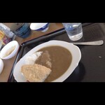 つくし - 仕上げには定番のカレーライス､白身フライ乗せ！