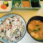 鉄板焼　恵比寿 - 海老と梅ちりめんの炒め御飯