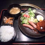 黒毛和牛 焼肉一 - 131224ハンバーグ定食500円