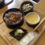 牛タン居酒屋 たん二郎 - 料理写真: