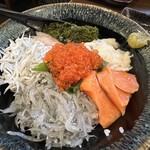 鎌倉食堂 - 鎌倉素材の彩り海鮮丼