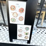 PIZZA MAFIA TOKYO - 外観　メニュー