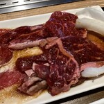 焼肉ライク - この赤色は毒々しい