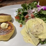 Kauai Diner - ベーシックパンケーキ＆エッグベネディクト～ハーフセット～