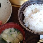 やきにく　なか園 - お味噌汁 ご飯大盛り