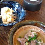 やきにく　なか園 - ポテトサラダ 牛すじ煮込み？