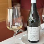 フランス料理 壺中天 - 2019FRANCOIS MILLET&FILS Côtes du Jura Blanc l’Échenaud  ブドウ品種はシャルドネ90%、サヴァニャン10%
      
      