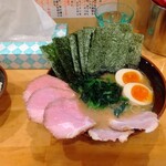 Yokohama Ramen Kitamuraya - 青葉盛り（1000円）釜焼ロースチャーシュー（250円）