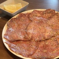 焼肉うしごろ 新宿三丁目店 - 