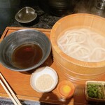 つるとんたん 新宿店 - 釜揚げうどんひと玉