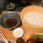 つるとんたん - 釜揚げうどんひと玉