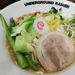 アンダーグラウンド ラーメン 頑者 - 