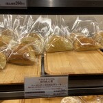 パン・リゾッタ - パン棚のパン達5
