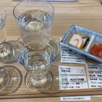 トヤマバー - ３種飲み比べ\(//∇//)\とおつまみ３種^ - ^