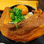 もつ煮込み みつ子 - 一本角煮定食別角度