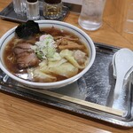 中華麺 多文 - ワンタン麵　1,100円