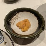 近藤めしの助 - うに　うに醤油にして刺身をいただきました