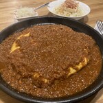 かれんど - キーマカレー大辛オムスタイル。
            ＋100円でカレーはオムスタイルに出来ちゃいます。