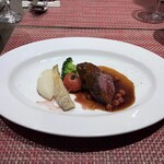 キャトルラパン - 蝦夷鹿のソテー すぐりのソース