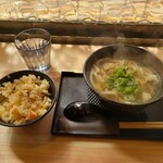 くじら - かすうどんと炊き込みご飯