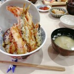 沼津魚がし鮨 流れ鮨 - 