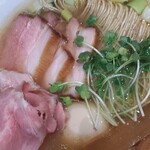 Ichiban Dashi Ramen Shin Sen - 白醤油ラーメン特製　具材豊富