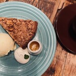 GRANNY SMITH  APPLE PIE & COFFEE - 