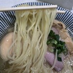 237336951 - 麺は細くてもっちりしています。