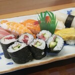 龍寿司 - にぎりのアップ、マグロは中トロのサービス！、いつもありがとう！！