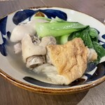 Okinawa Sakaba Junimaru - 島おでん(テビチ、青菜、麩）
