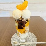 ファヴォリ - 柑橘はれひめのパフェ