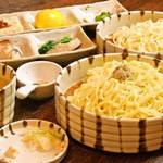 金字塔 - ☆特選つけそば☆2種類の麺を味わうことができます！最後はお茶で割ってすっきりと〆るのがオススメです！