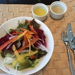 ユ・ラ・リ - サラダ