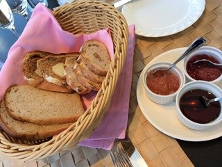 ユ・ラ・リ - 浅野屋のパン3種