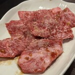 炭火焼肉ホルモン うらら - 