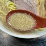 味噌麺処 花道庵 - 「海老味噌ラーメン」のスープ
            2024年3月3日