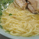 家系ラーメン 近藤家 - 麺