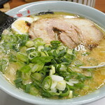 家系ラーメン 近藤家 本店 - 青ネギのせ