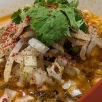 スパイスラーメン専門店 SPICE 麺 アッ晴れ - 赤い旨辛スパイスラーメン