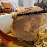 スパイスラーメン専門店 SPICE 麺 アッ晴れ - おいしいチャーシュー