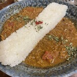 麻布十番 薬膳カレー 新海 - 鶏と生姜の煮込みカレー&キーマカレー