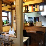 Kikka - 一階カウンターと厨房
